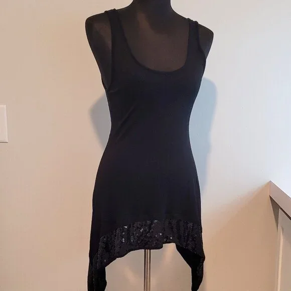 Romeo & Juliet Couture Dresses | Romeo & Juliet Couture Black Bodycon Tank Dress W/ Bl Sequined Taper Hemline Lar | Color: Black | Size: L | Heylht's